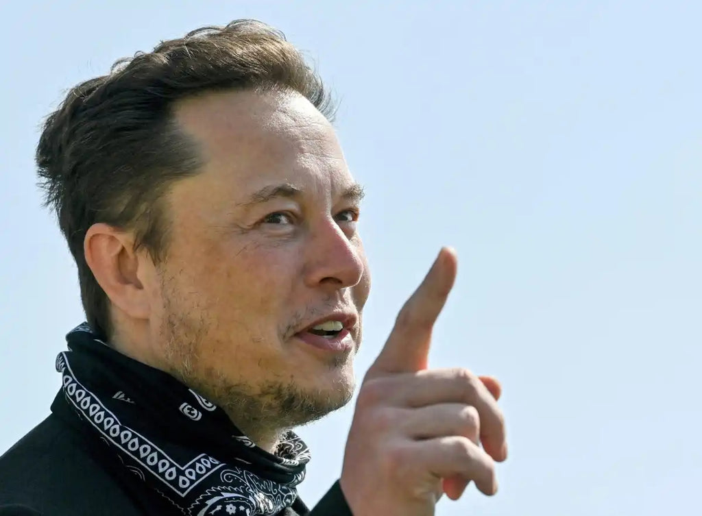 "Literalmente 10 veces más altas de lo que deberían": Elon Musk pone ahora las comisiones de la App Store en su punto de mira